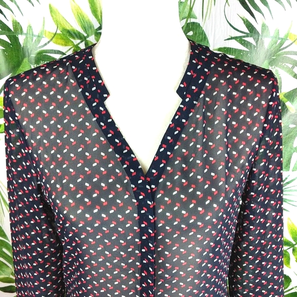 Ann Taylor Black & Red Sheer Button Down Top (Size: 2) - Picture 2 of 8